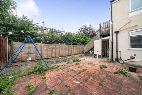 18 Dorset Road, Mitcham, CR4 3ES