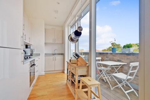 1 bedroom apartment for sale, at Lennard Lodge, 19 Lennard Road, London CR0