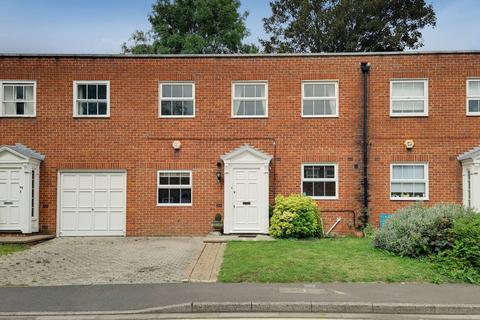 4 bedroom terraced house to rent, Leeward Gardens, Wimbledon, London, SW19