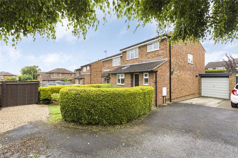 16 Fairfax Close, Thame, OX9 3XE