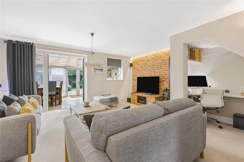 16 Fairfax Close, Thame, OX9 3XE