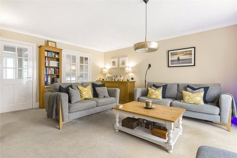 16 Fairfax Close, Thame, OX9 3XE