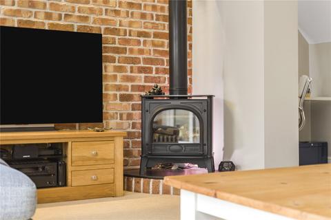 16 Fairfax Close, Thame, OX9 3XE