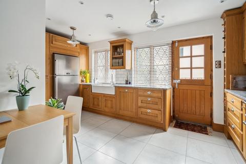 3 bedroom duplex for sale, High Street, Pinner Village