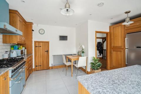 3 bedroom duplex for sale, High Street, Pinner Village