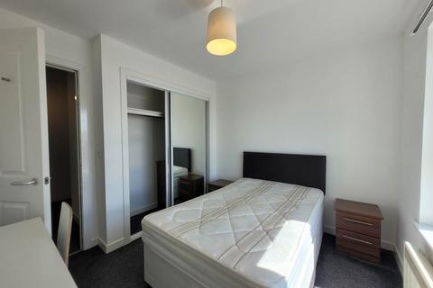 2 bedroom flat to rent, 111 Bellfield Street, ,