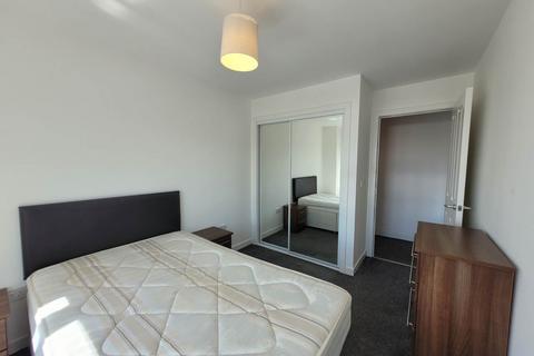 2 bedroom flat to rent, 111 Bellfield Street, ,
