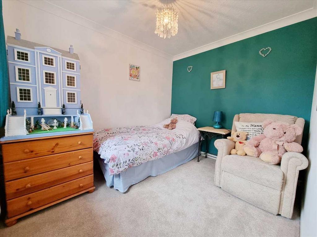 Bedroom 2:
