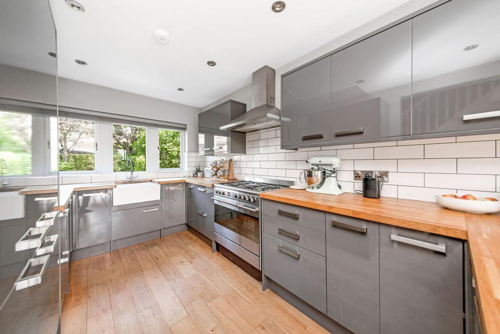 Open plan dining kitchen