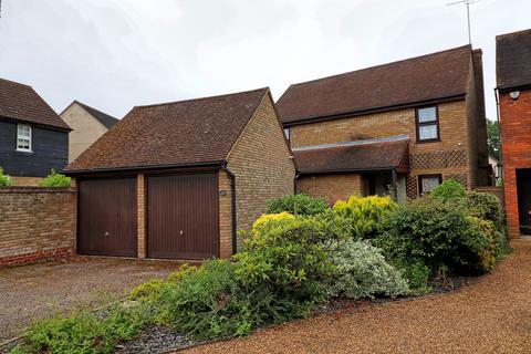 4 bedroom detached house for sale, Brentwood Place, Brentwood