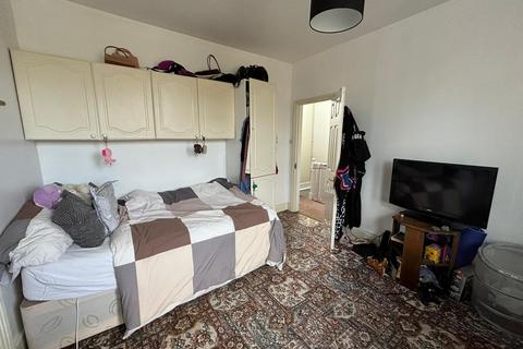 4 bedroom terraced house to rent, Rostrevor Road,  London, SW6