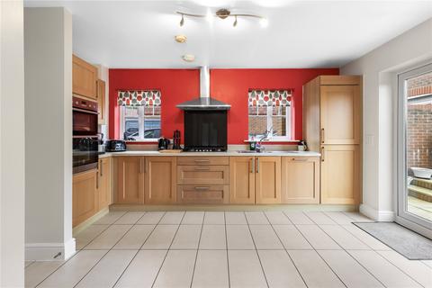 6 Bellows Close, Maresfield, Uckfield, TN22 2DN