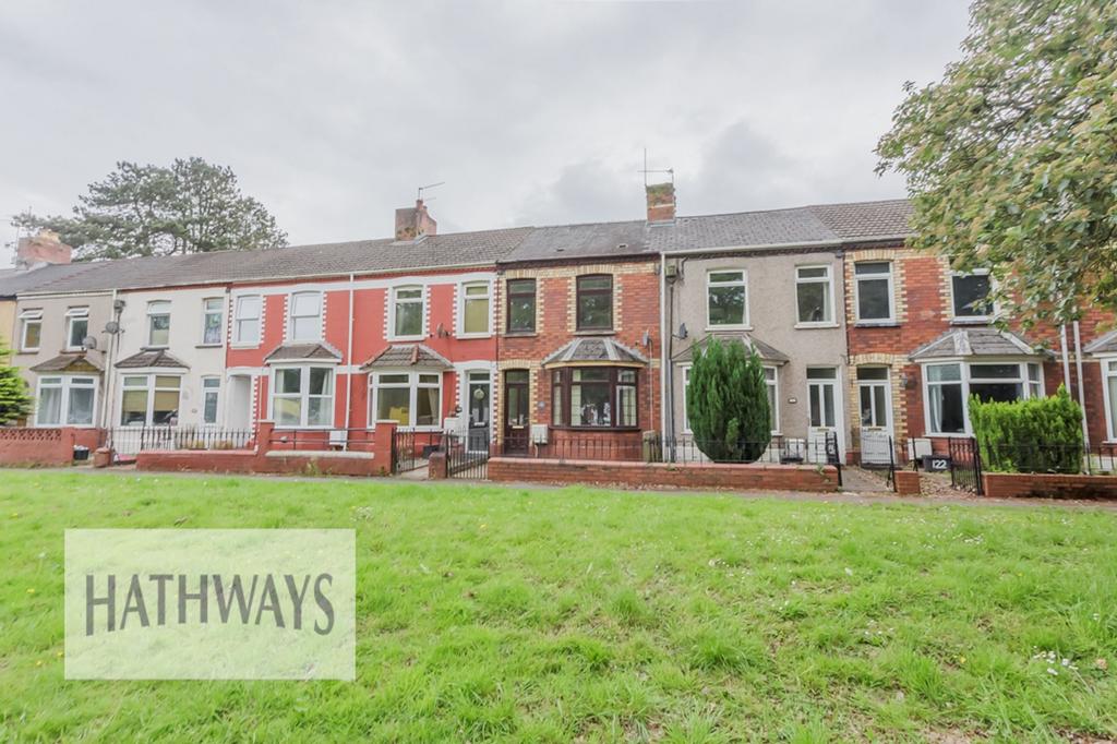 Llantarnam Road, Llantarnam, NP44 2 bed terraced house for sale £180,000