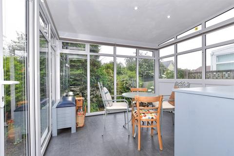 5 Buxton Close, Maidstone, ME15 6BJ