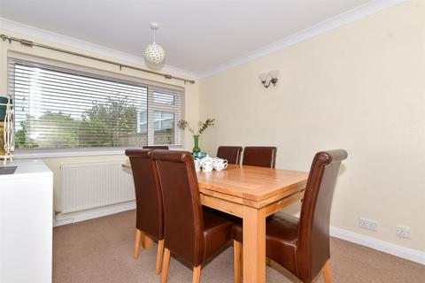 5 Buxton Close, Maidstone, ME15 6BJ