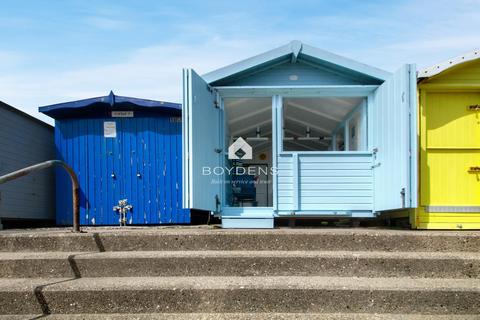 Chalet for sale, Southcliff, Walton on the Naze CO14