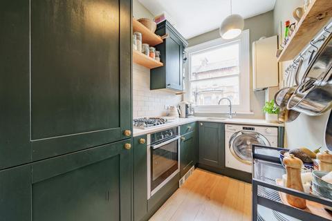 2 bedroom flat for sale, Atherfold Road, Clapham