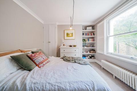 2 bedroom flat for sale, Atherfold Road, Clapham