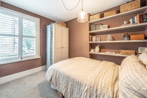 2 bedroom flat for sale, Atherfold Road, Clapham