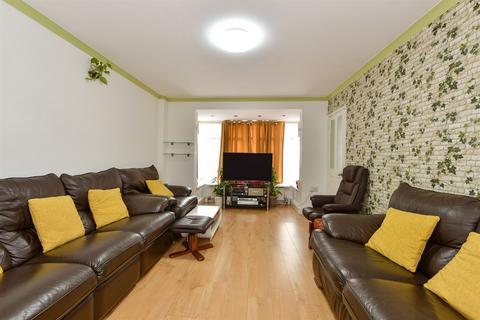 3 bedroom terraced house for sale, Takely Ride, Basildon, Essex
