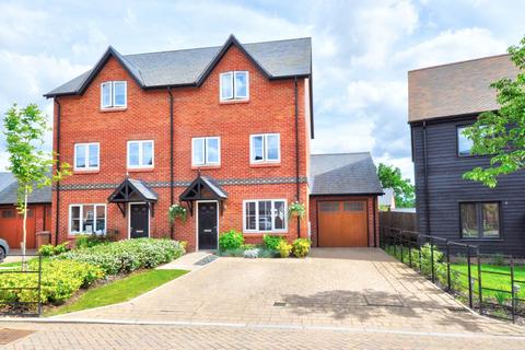 4 bedroom semi-detached house for sale, Flowercrofts, Rotherfield Greys