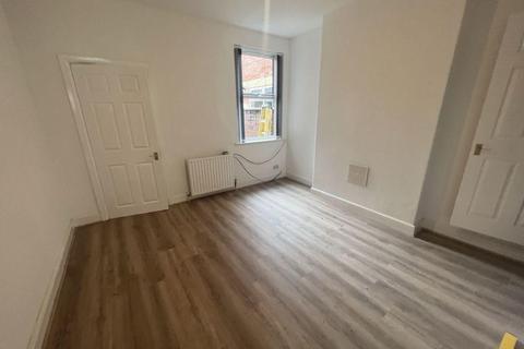 3 bedroom terraced house to rent, Draper Street, Leicester, LE2