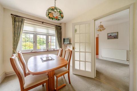 15 Dollicott, Haddenham, Aylesbury, HP17 8JL