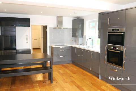 2 bedroom ground floor flat to rent, Windsor Road, Barnet, EN5