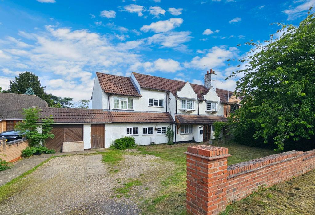 Hinckley Road, Leicester Forest East 4 bed semidetached house for sale