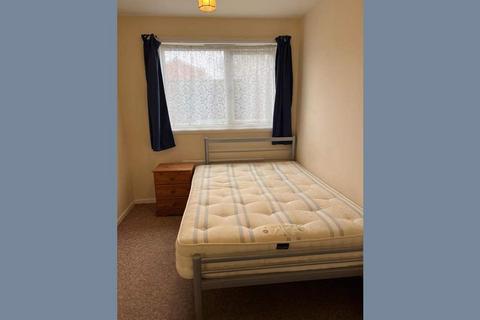 5 bedroom house share to rent, Basingstoke, Basingstoke RG22