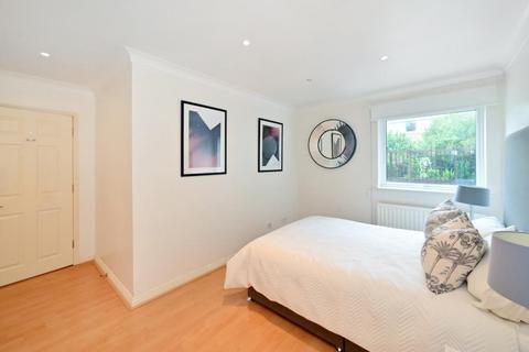 2 bedroom apartment for sale, Lamb Court Narrow Street
