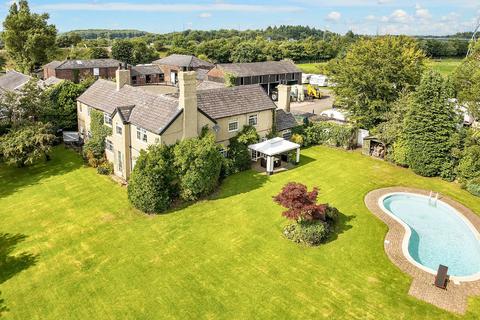 5 bedroom farm house for sale, Manchester Road, Manchester M27
