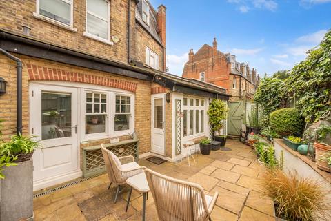 2 bedroom flat for sale, Glenloch Road, London, NW3