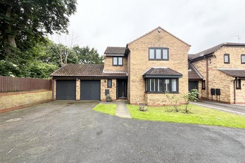 4 bedroom detached house to rent, Barford Close, PETERBOROUGH PE2