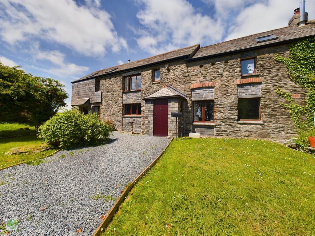 Kellow Hill, Looe PL13 3 bed barn conversion for sale £450,000