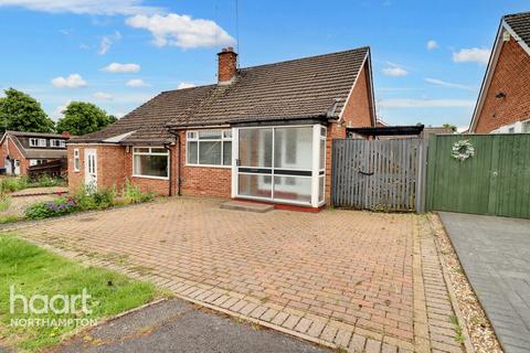 2 bedroom semi-detached bungalow for sale, Oakleigh Drive, Northampton