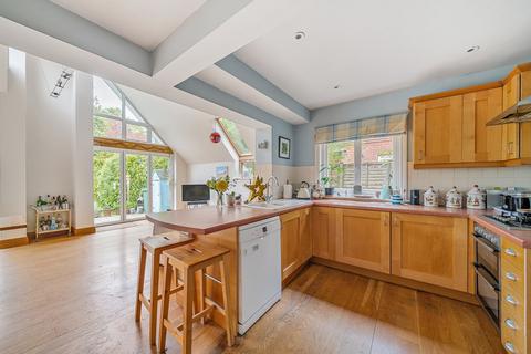 60 Main Road, Littleton, Winchester, SO22 6QJ