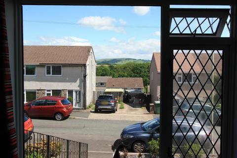 2 bedroom semi-detached house for sale, Clos Llangefni, Beddau, Pontypridd, CF38