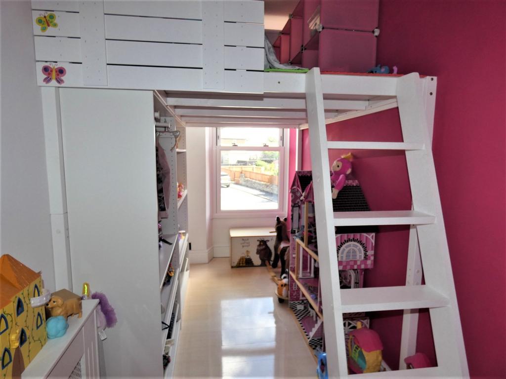 P1120359-Bed 3