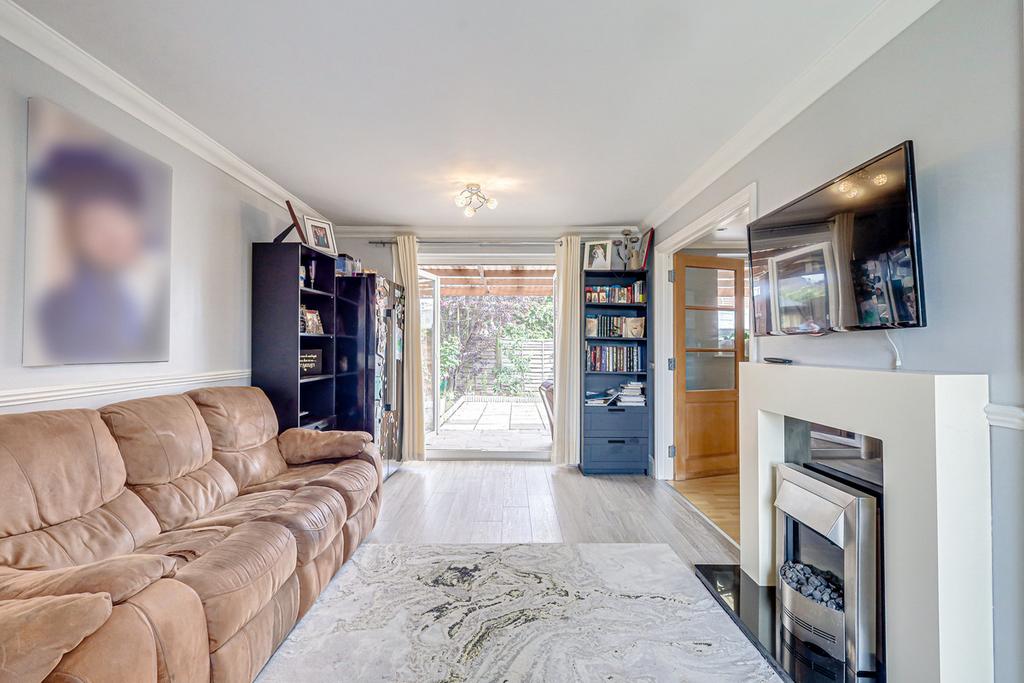 Bourne Close, Basildon, SS15 3 bed semidetached house for sale £375,000