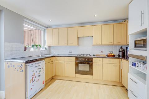 29 Bourne Close, Basildon, SS15 6DZ