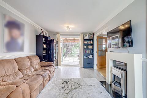 29 Bourne Close, Basildon, SS15 6DZ