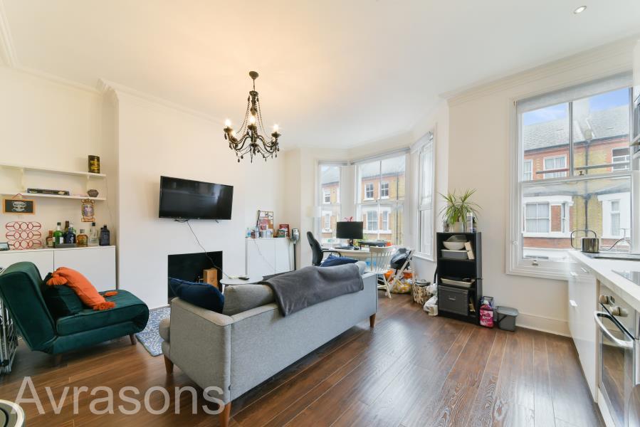 RITA ROAD, VAUXHALL 2 bed flat £2,149 pcm (£496 pw)