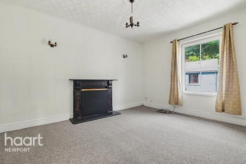 2 bedroom flat to rent, Blackrock, Abergavenny