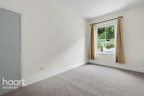 2 bedroom flat to rent, Blackrock, Abergavenny