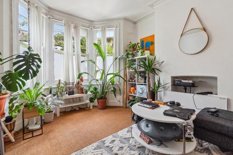 1 bedroom flat to rent, Whellock Road, Chiswick, London, UK