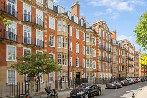 3 bedroom flat for sale, Coleherne Court, The Little Boltons, South Kensington