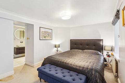 3 bedroom flat for sale, Coleherne Court, The Little Boltons, South Kensington