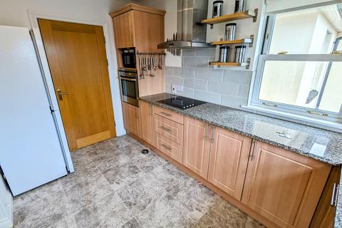 1 bedroom flat for sale, Hafan Tywi, The Parade, Carmarthen, Carmarthenshire.