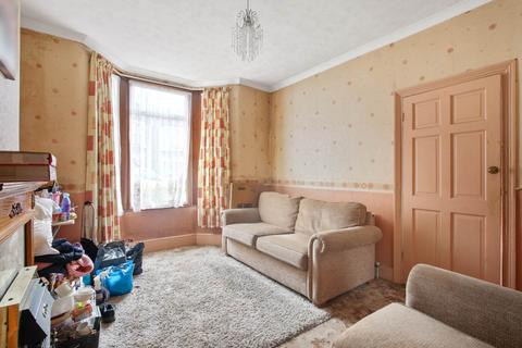 3 bedroom house for sale, Windsor Road, Leyton, E10